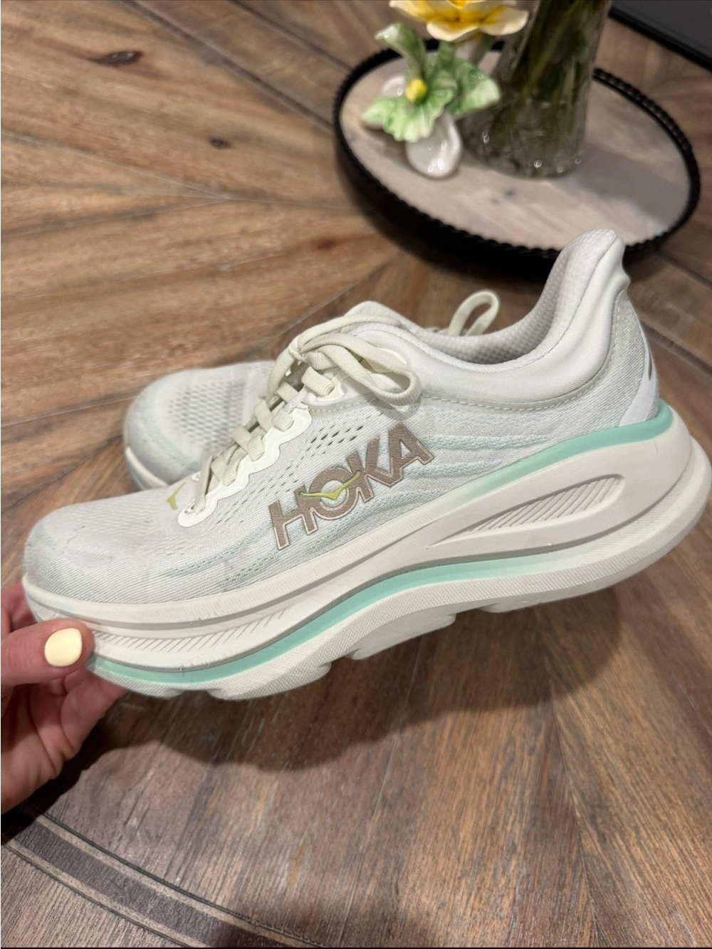 Hoka Women’s Bondi 9 Size 8 Wide